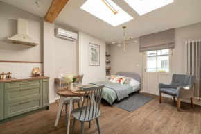 Pistachio Loft near Wawel Royal Castle